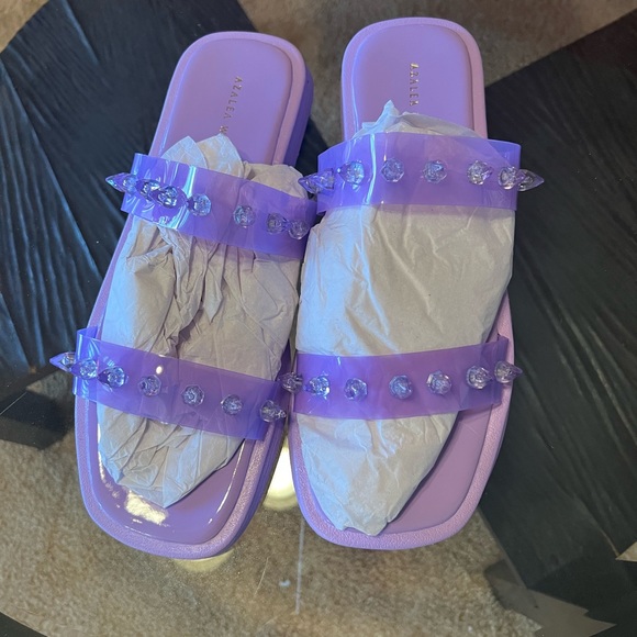 Azalea Wang Shoes - NEW Azalea Wang purple slides